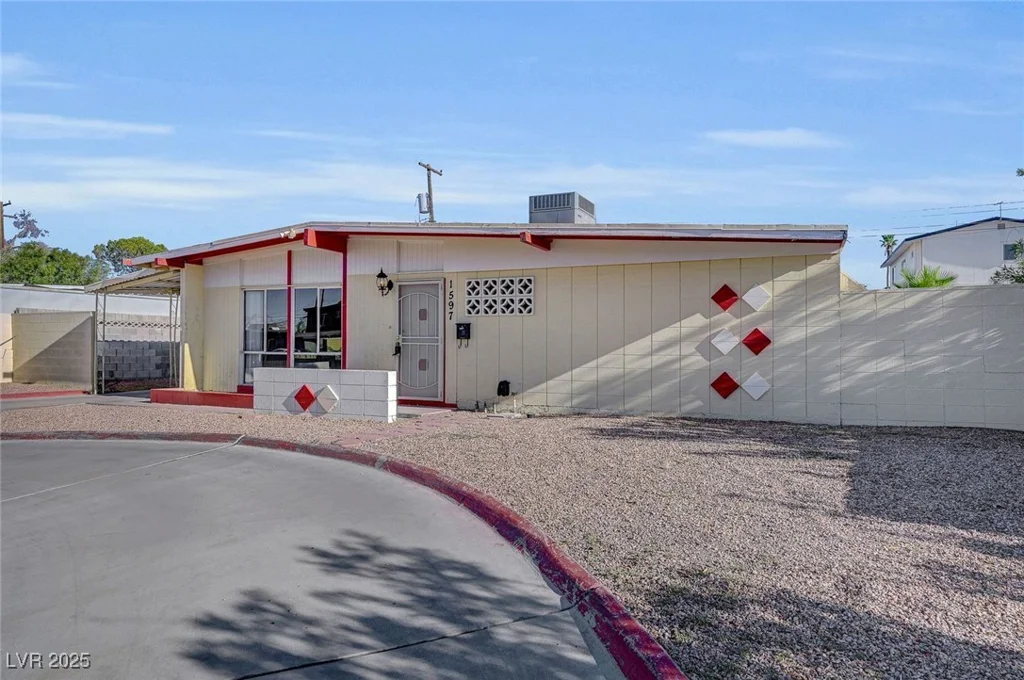 1597 Capistrano, Las Vegas, NV 89169