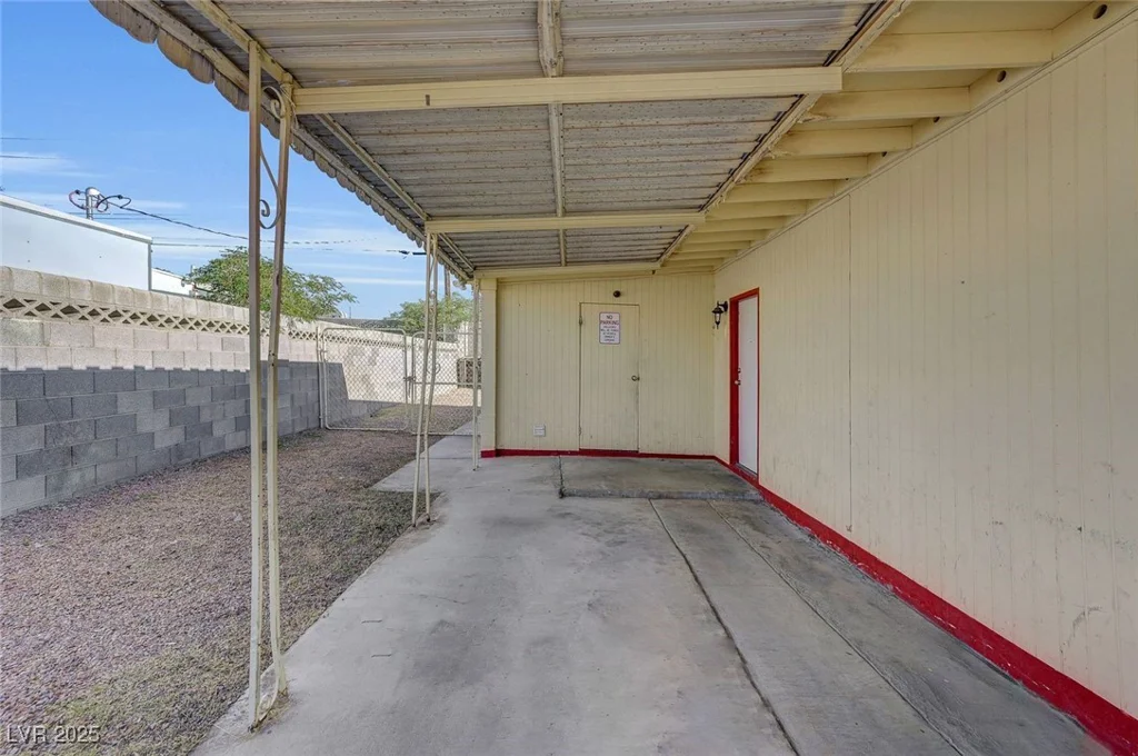 1597 Capistrano, Las Vegas, NV 89169
