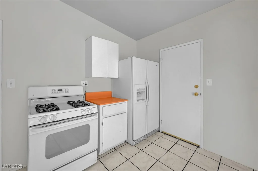 1597 Capistrano, Las Vegas, NV 89169