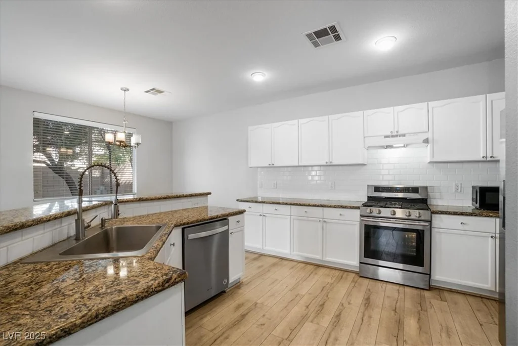 6768 Pastel Camellia, Las Vegas, NV 89148