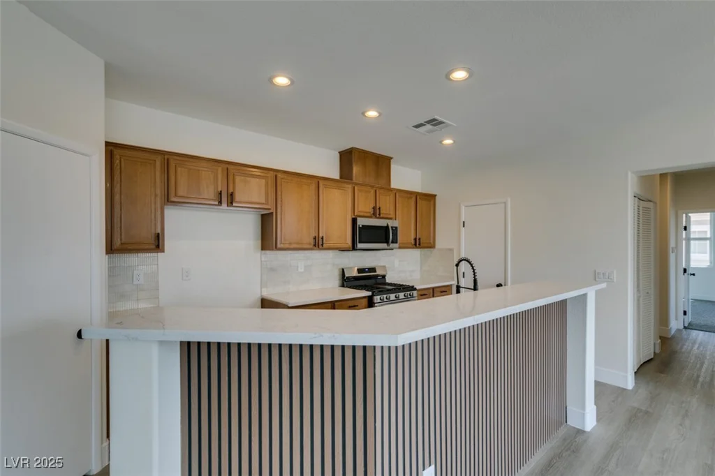 6158 Calm Breeze, Las Vegas, NV 89108