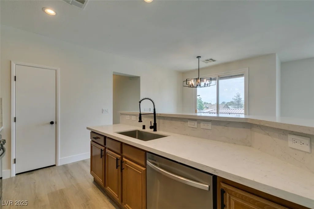 6158 Calm Breeze, Las Vegas, NV 89108