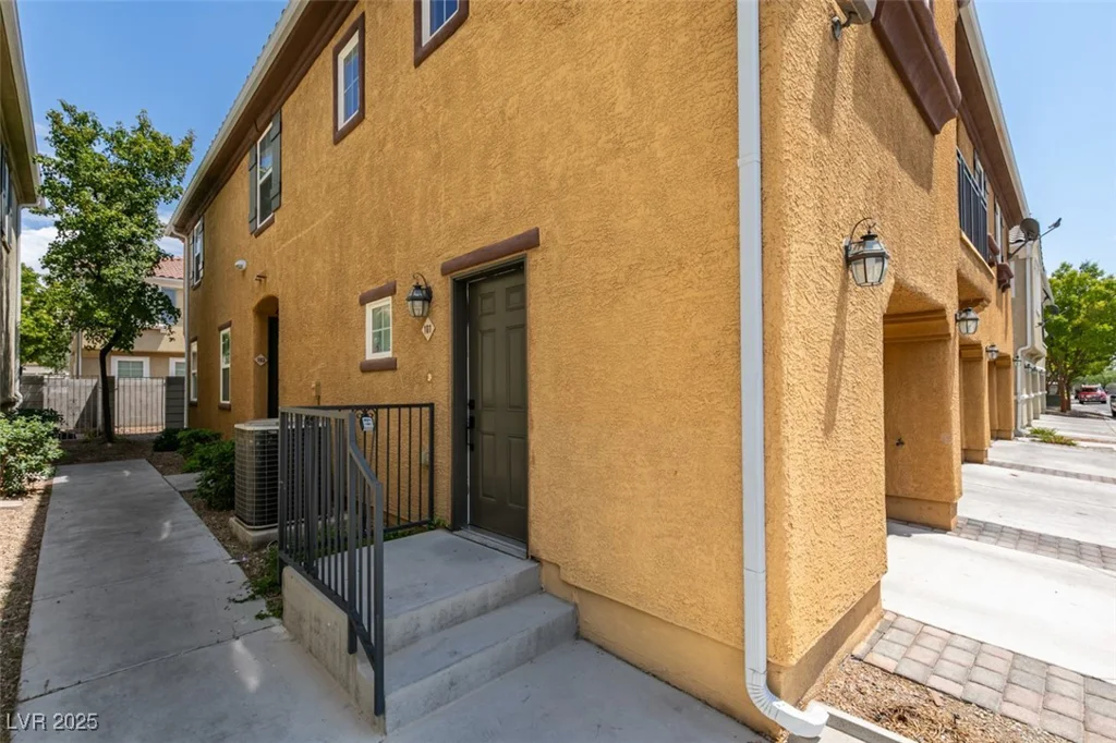 6158 Calm Breeze, Las Vegas, NV 89108
