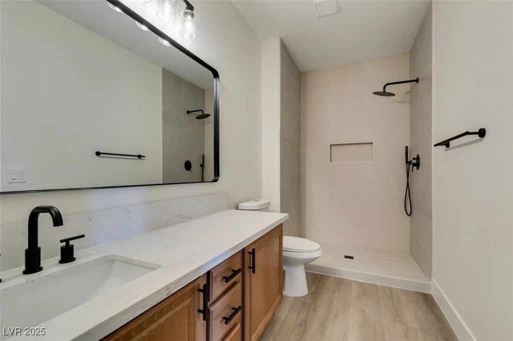 6158 Calm Breeze, Las Vegas, NV 89108