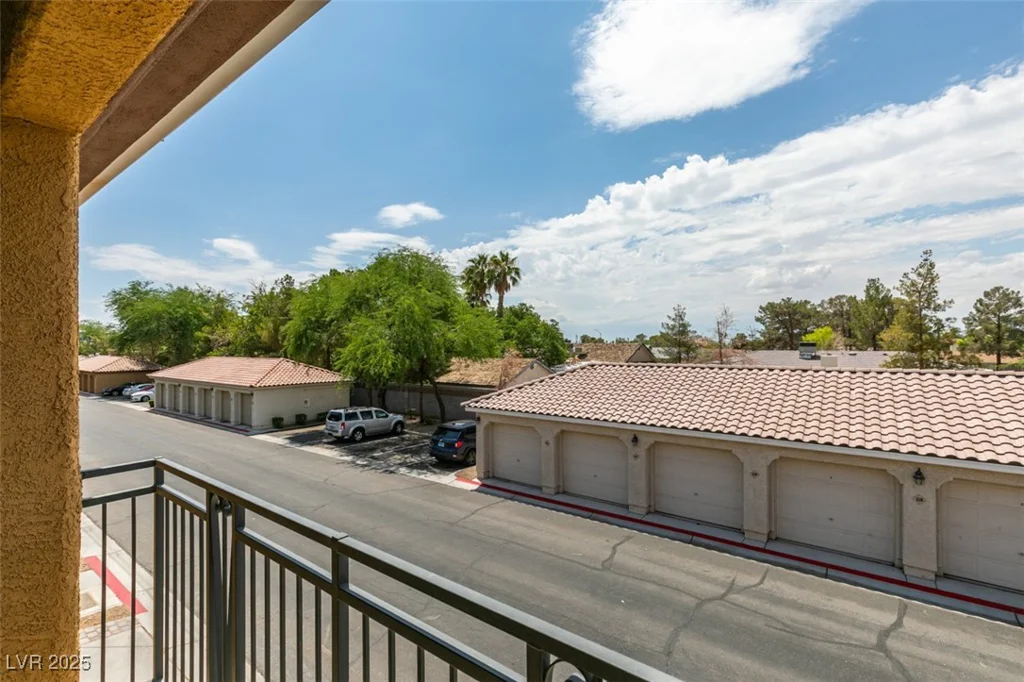 6158 Calm Breeze, Las Vegas, NV 89108