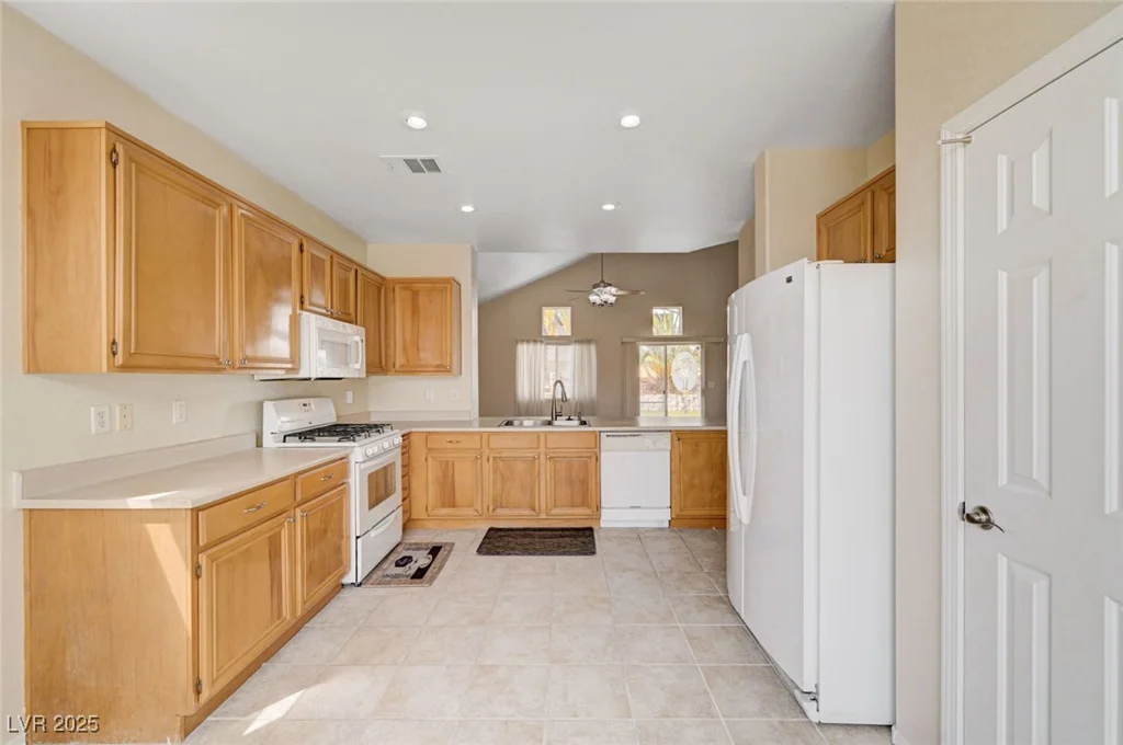 6670 Montezuma Castle, North Las Vegas, NV 89084