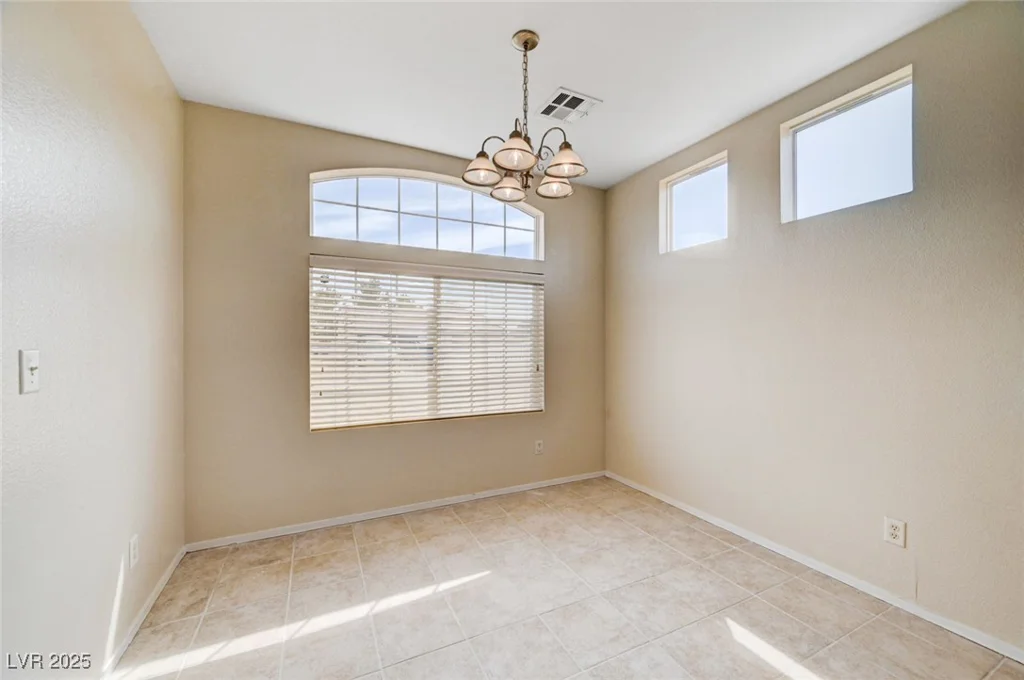 6670 Montezuma Castle, North Las Vegas, NV 89084
