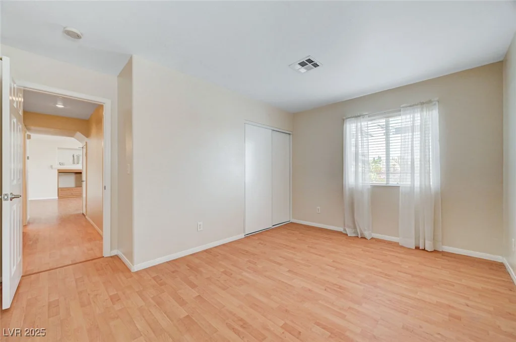 6670 Montezuma Castle, North Las Vegas, NV 89084