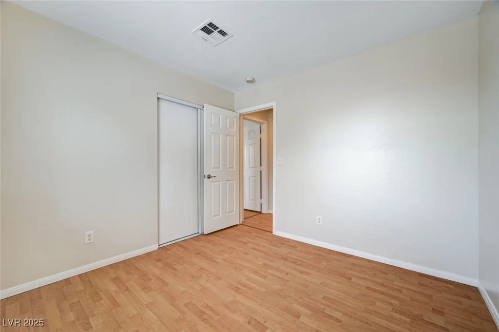 6670 Montezuma Castle, North Las Vegas, NV 89084