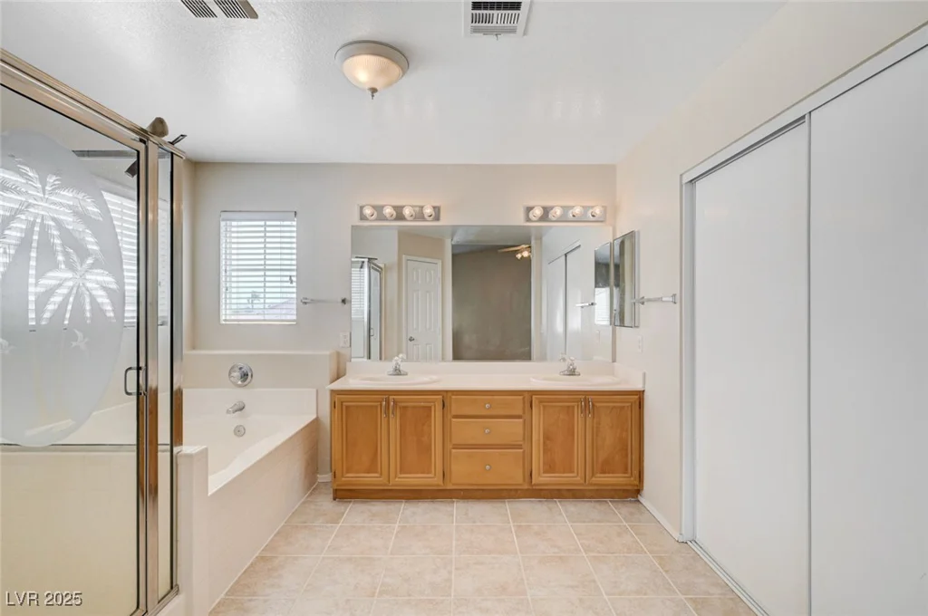 6670 Montezuma Castle, North Las Vegas, NV 89084