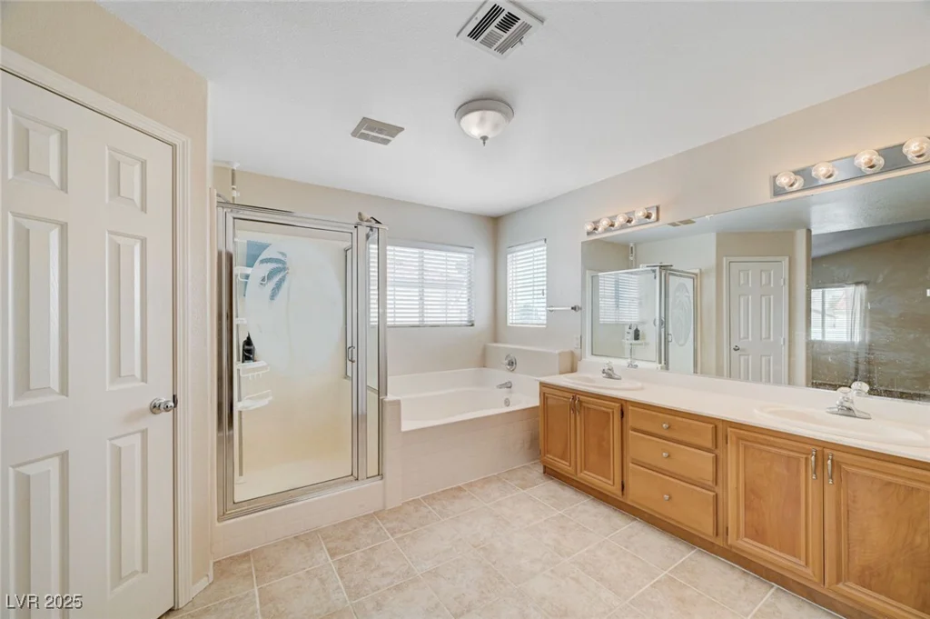 6670 Montezuma Castle, North Las Vegas, NV 89084