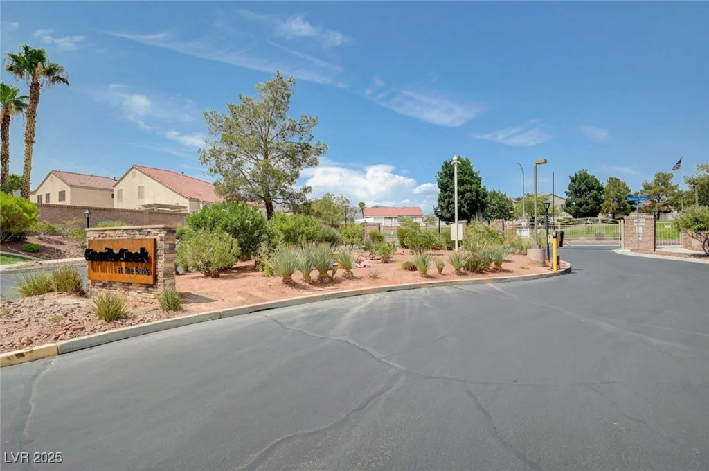 6670 Montezuma Castle, North Las Vegas, NV 89084