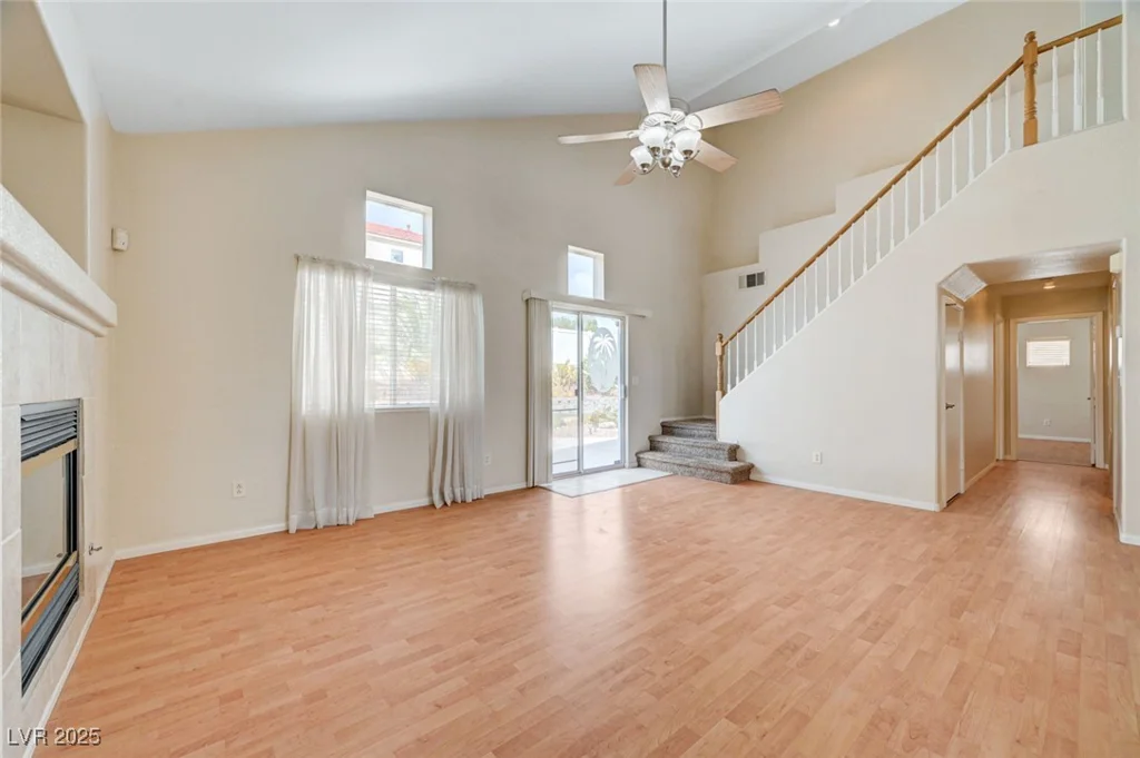 6670 Montezuma Castle, North Las Vegas, NV 89084