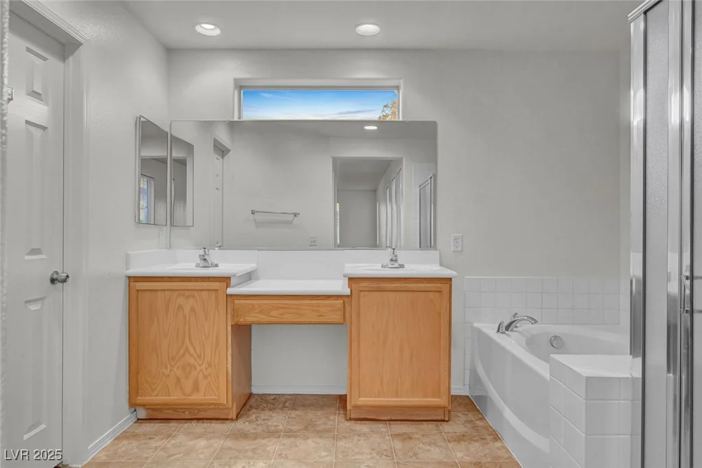 962 Grand Cerritos, Las Vegas, NV 89183