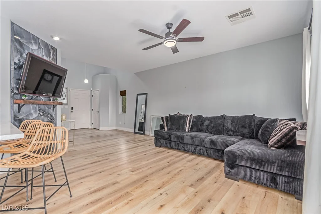 8355 Gardena Hills, Las Vegas, NV 89178