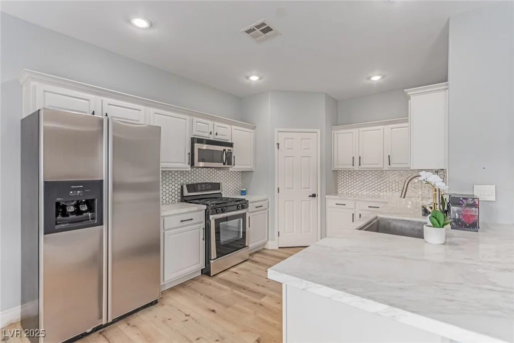 8355 Gardena Hills, Las Vegas, NV 89178