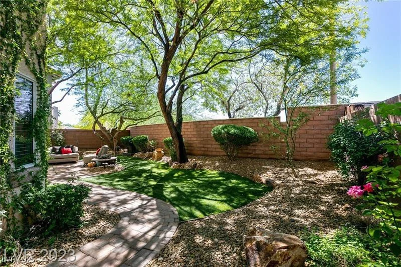 8355 Gardena Hills, Las Vegas, NV 89178