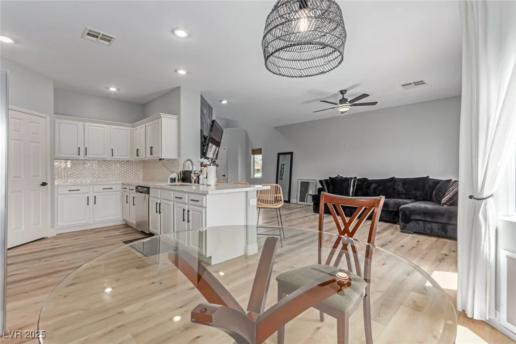 8355 Gardena Hills, Las Vegas, NV 89178