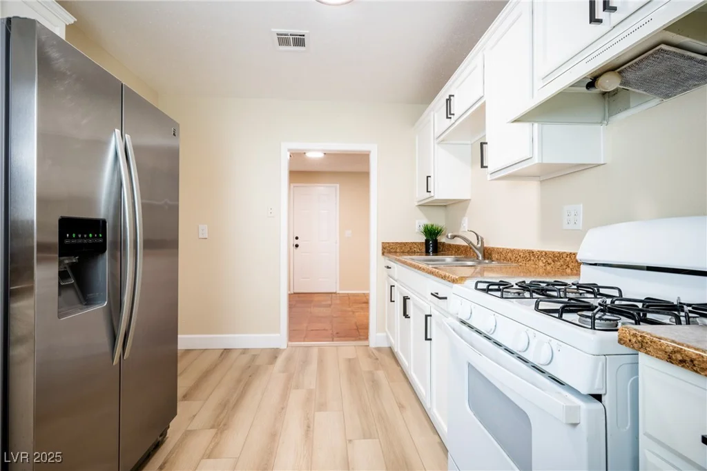 211 Nebraska, Henderson, NV 89015