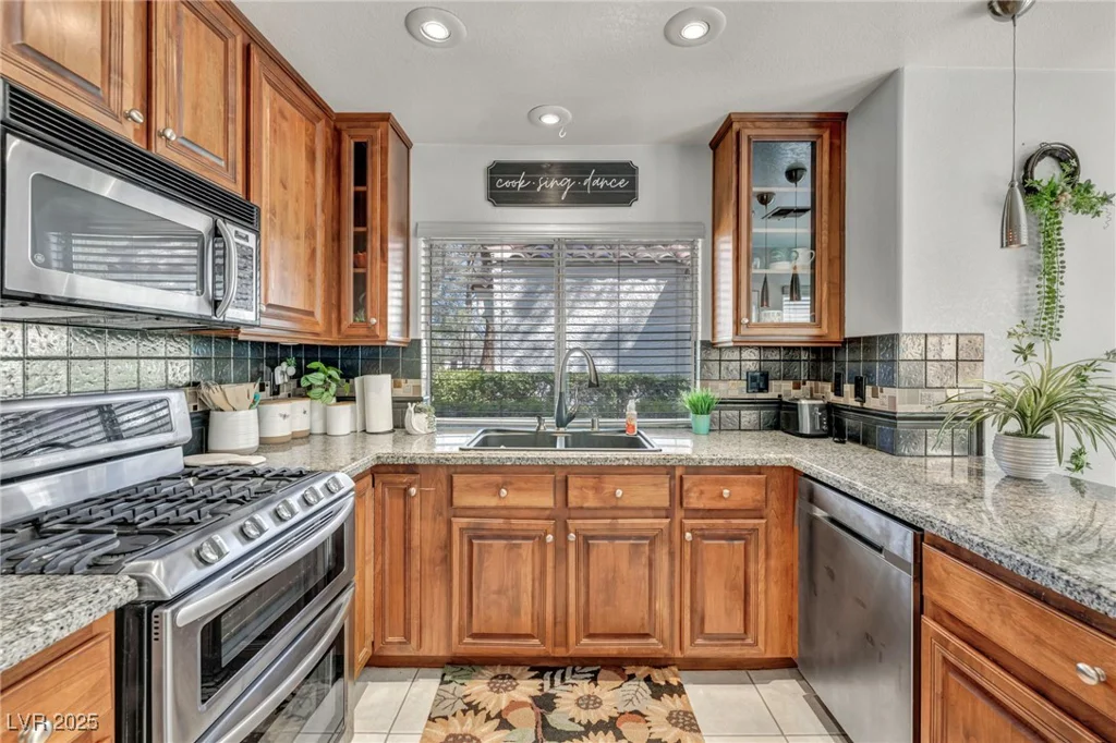 6954 Emerald Springs, Las Vegas, NV 89113