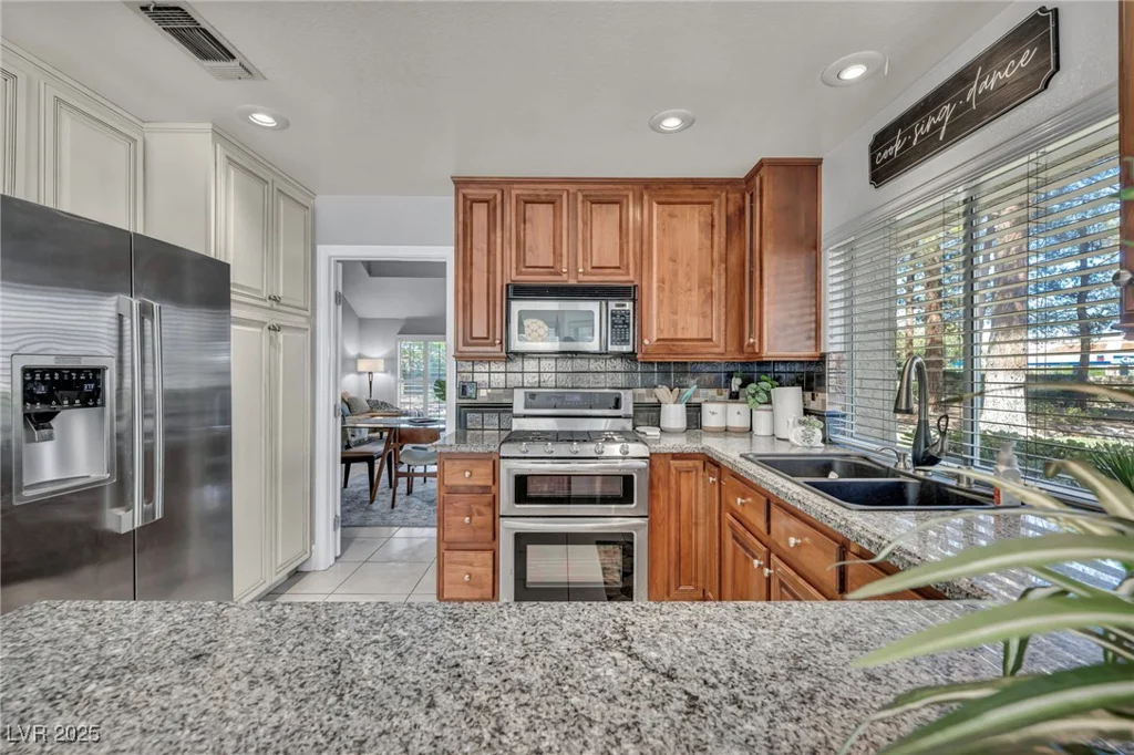 6954 Emerald Springs, Las Vegas, NV 89113
