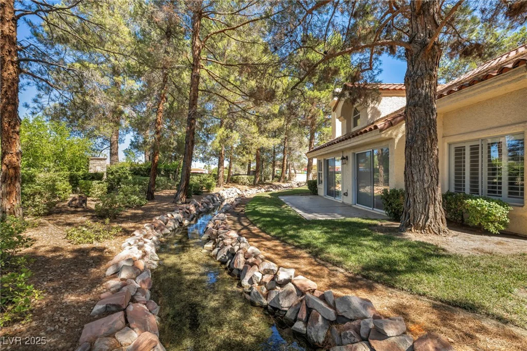6954 Emerald Springs, Las Vegas, NV 89113