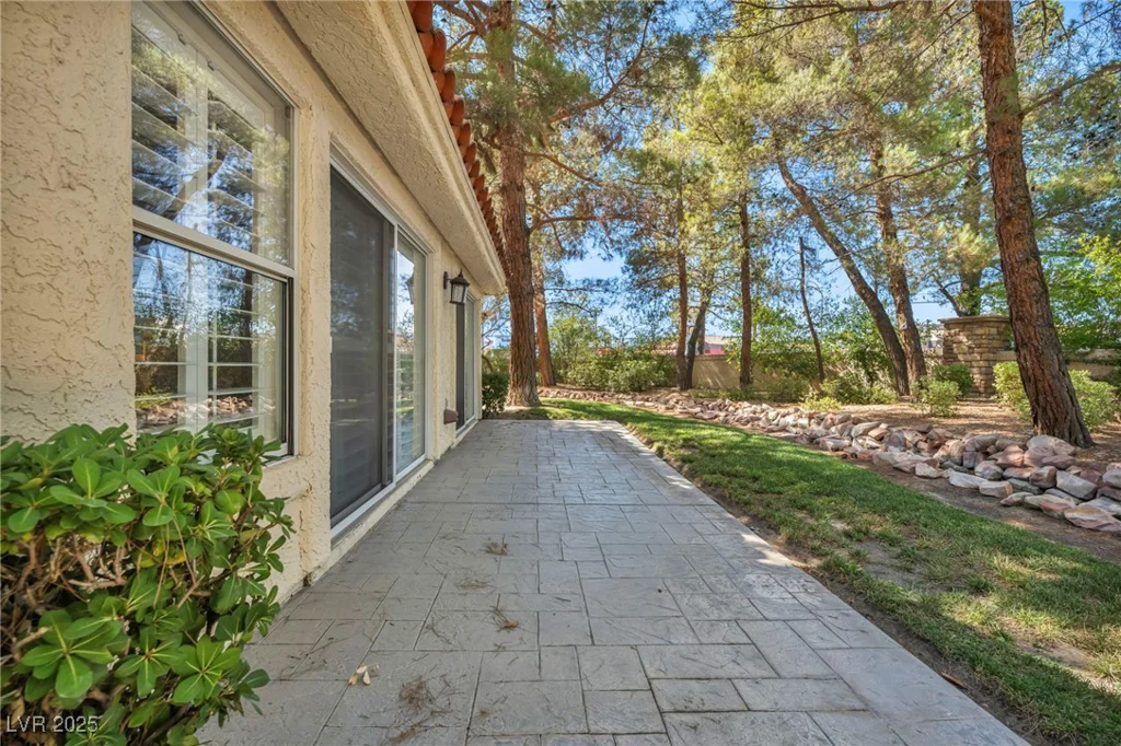 6954 Emerald Springs, Las Vegas, NV 89113