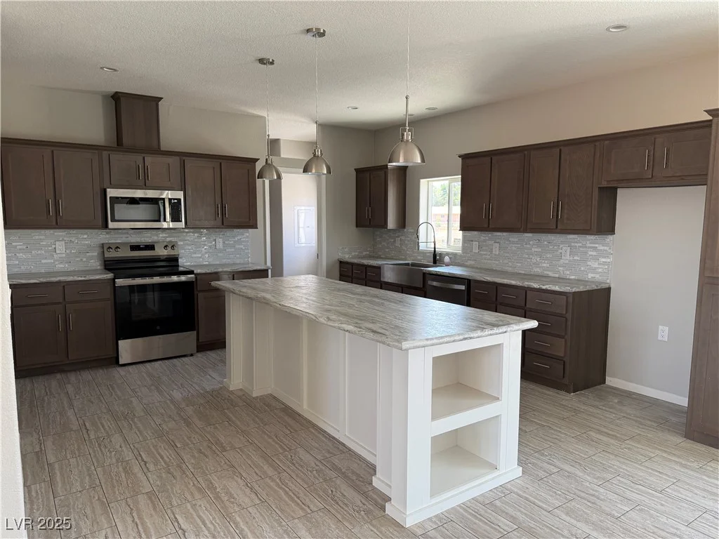 4561 Cheyenne, Pahrump, NV 89061