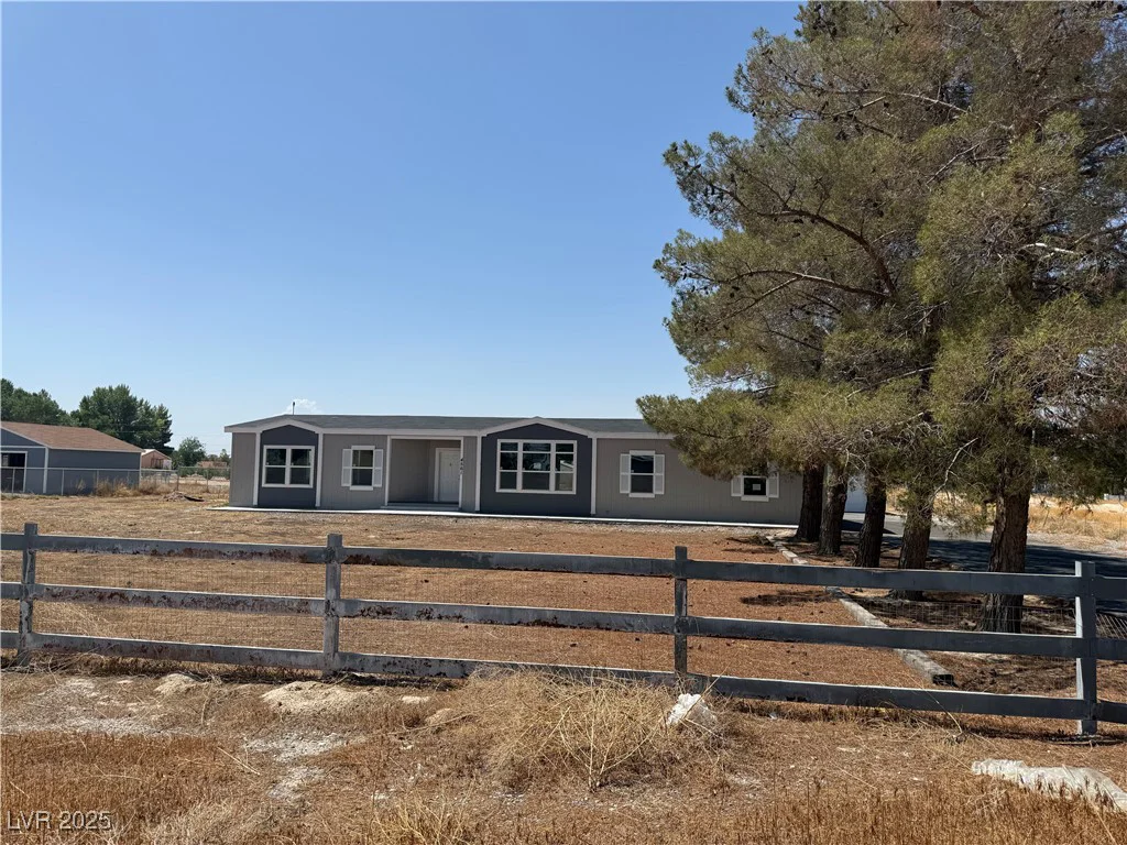 4561 Cheyenne, Pahrump, NV 89061