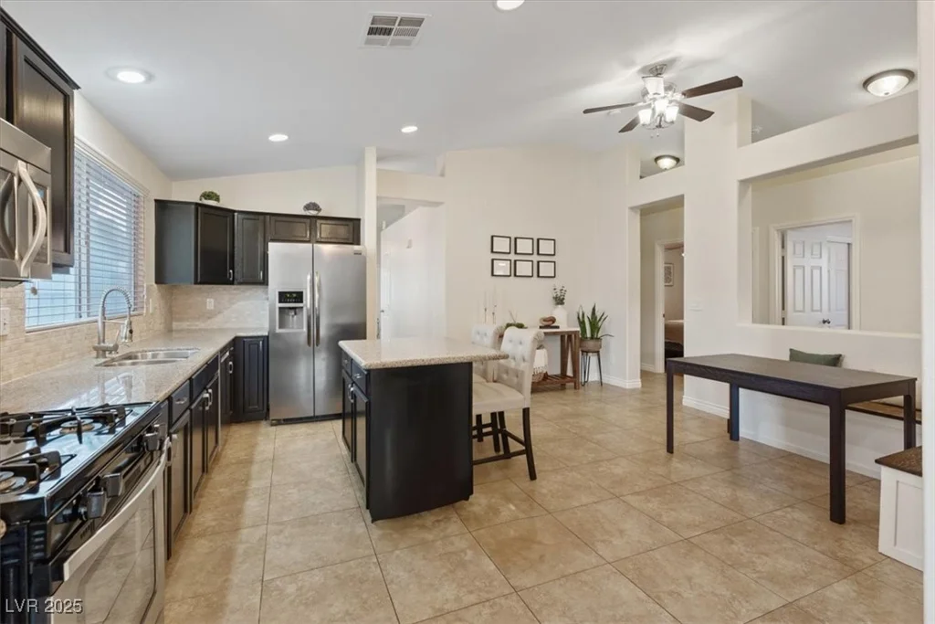 8840 Ackerman, Las Vegas, NV 89143