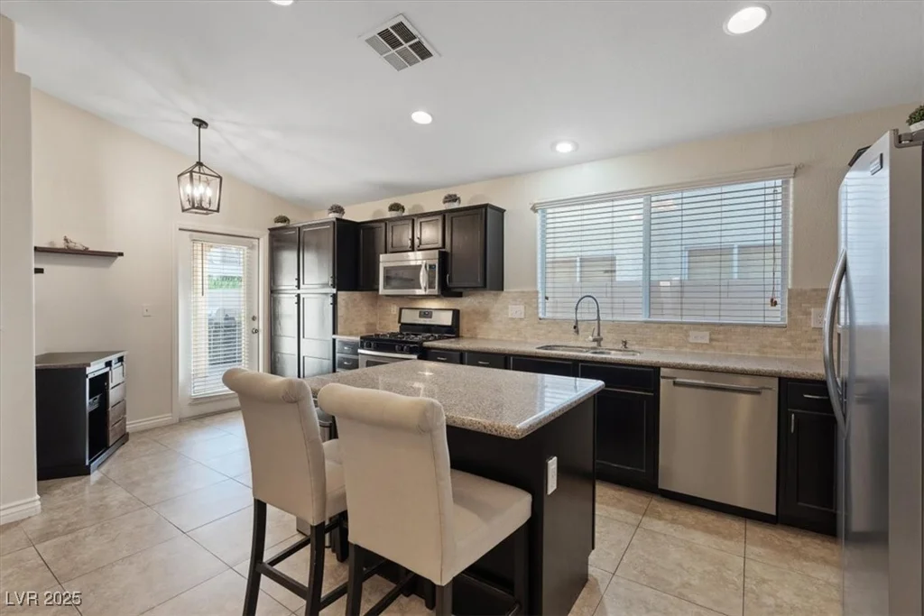 8840 Ackerman, Las Vegas, NV 89143