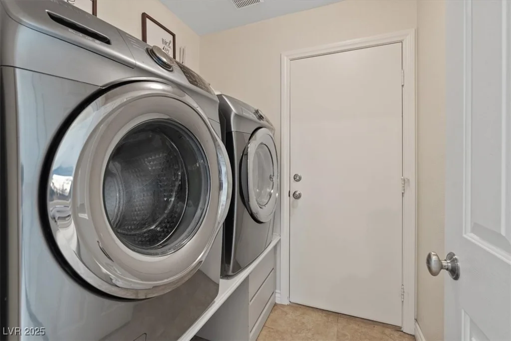 8840 Ackerman, Las Vegas, NV 89143