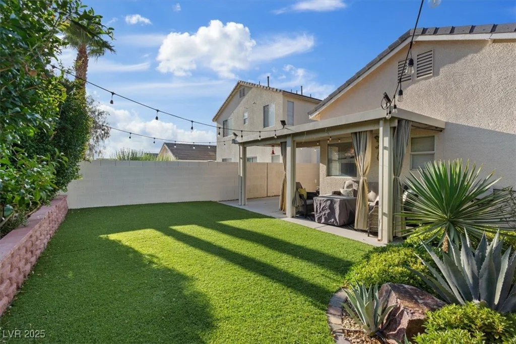 8840 Ackerman, Las Vegas, NV 89143