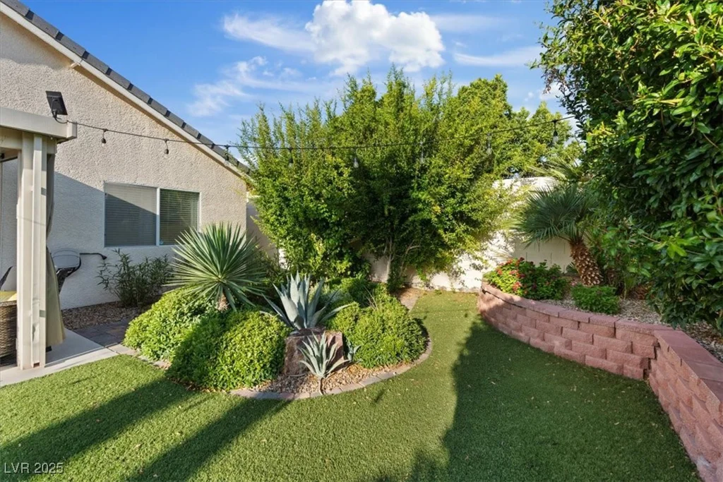 8840 Ackerman, Las Vegas, NV 89143