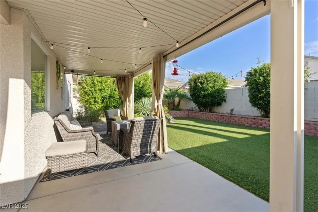 8840 Ackerman, Las Vegas, NV 89143