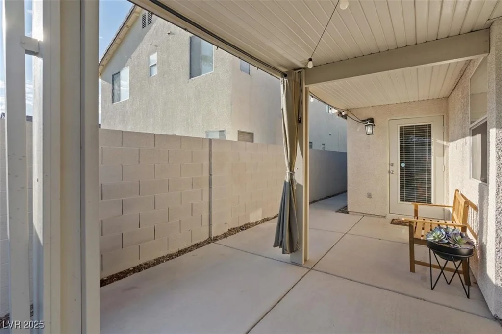 8840 Ackerman, Las Vegas, NV 89143