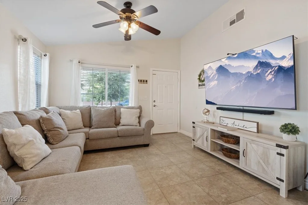 8840 Ackerman, Las Vegas, NV 89143