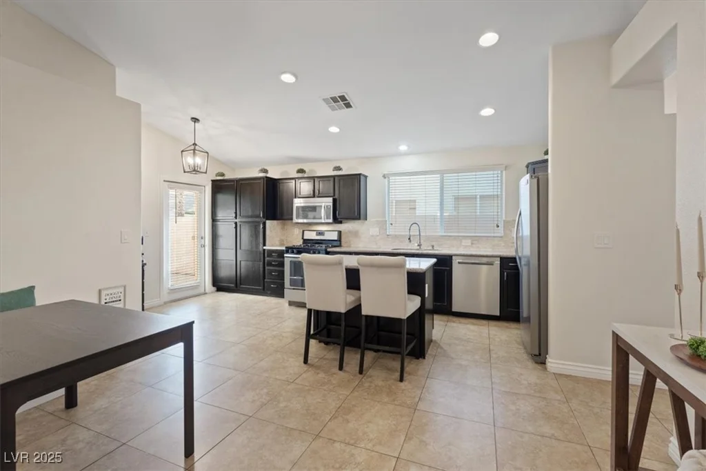 8840 Ackerman, Las Vegas, NV 89143