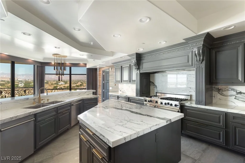 9101 Alta, Las Vegas, NV 89145