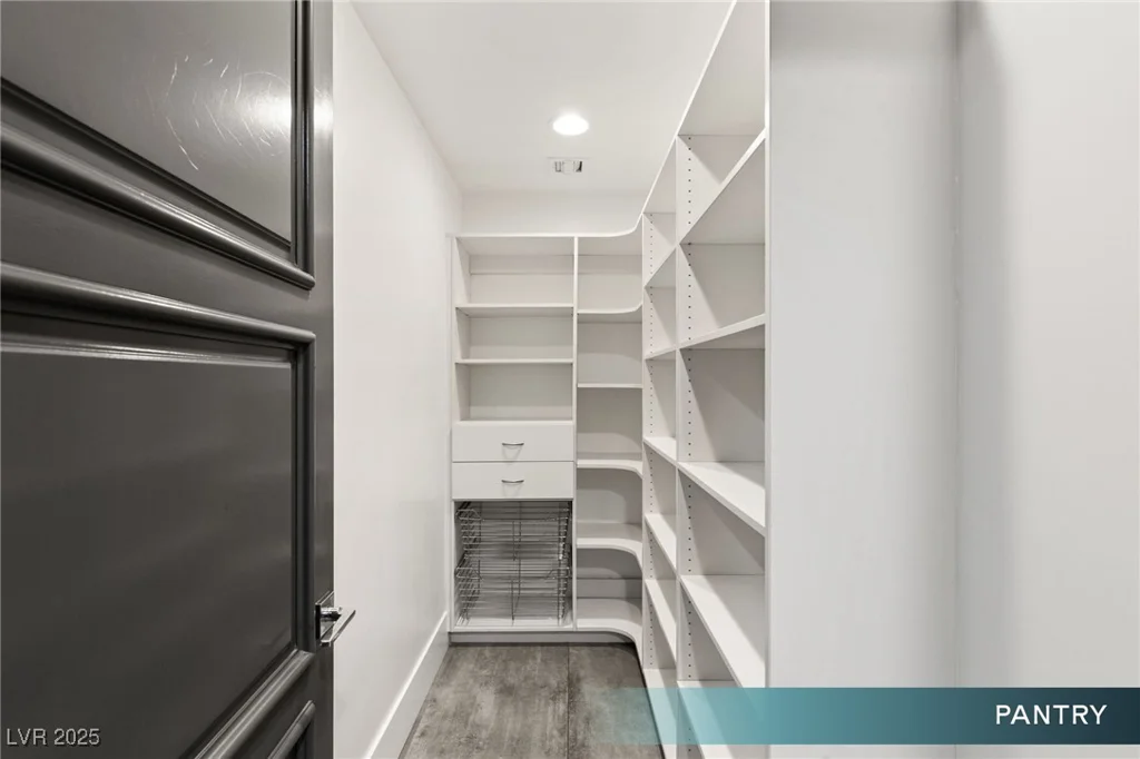 9101 Alta, Las Vegas, NV 89145
