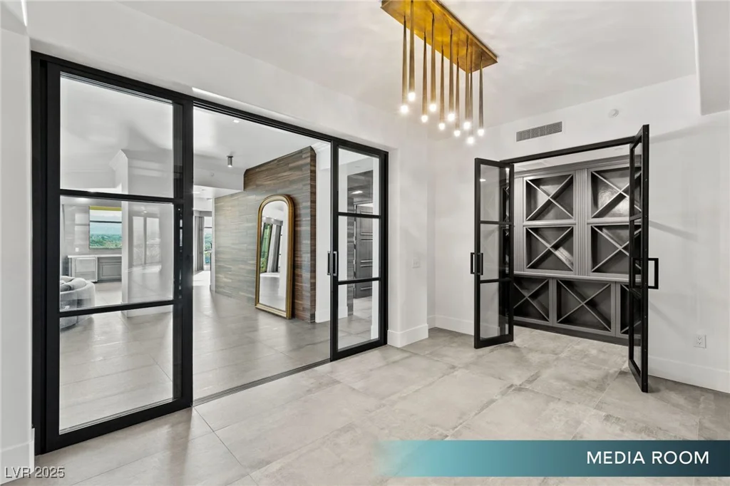 9101 Alta, Las Vegas, NV 89145
