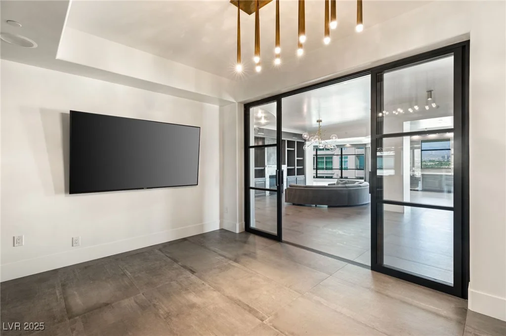 9101 Alta, Las Vegas, NV 89145