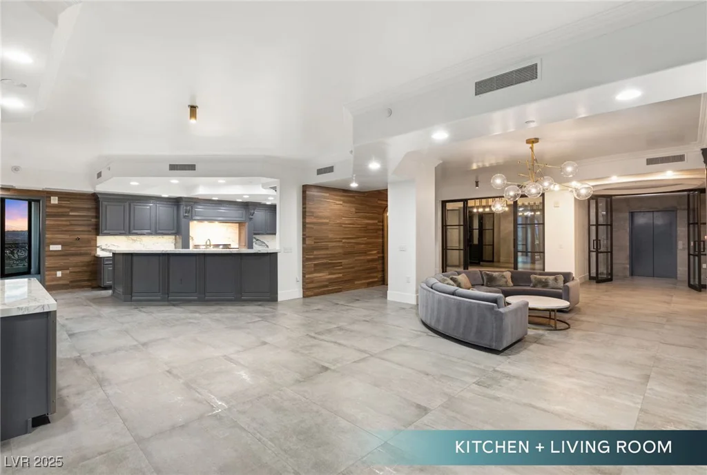9101 Alta, Las Vegas, NV 89145