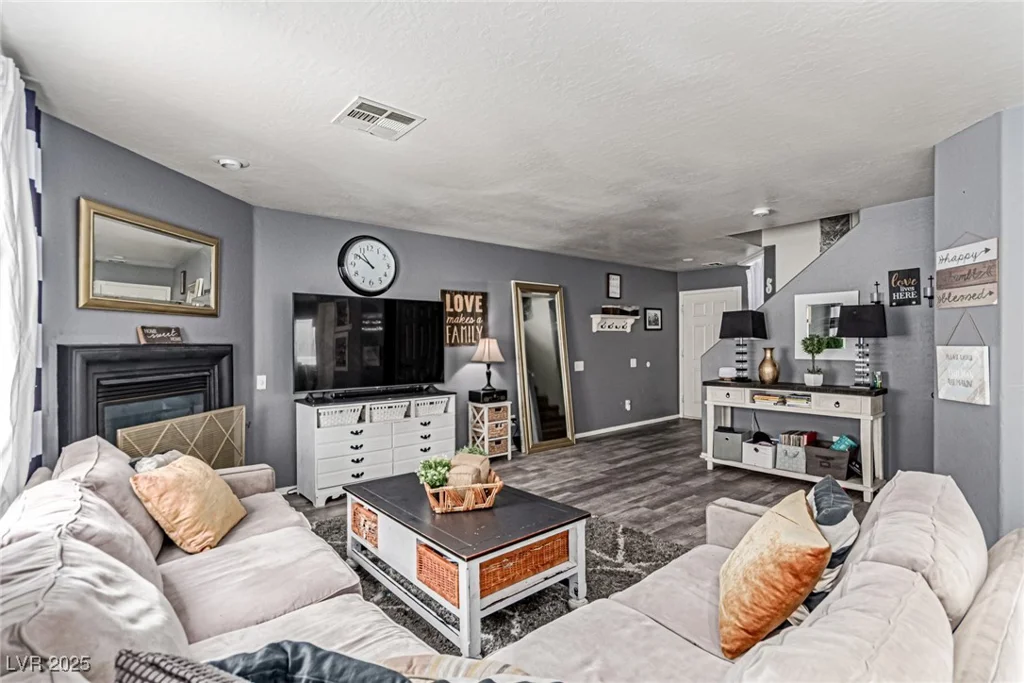 8910 Marmo, Las Vegas, NV 89148