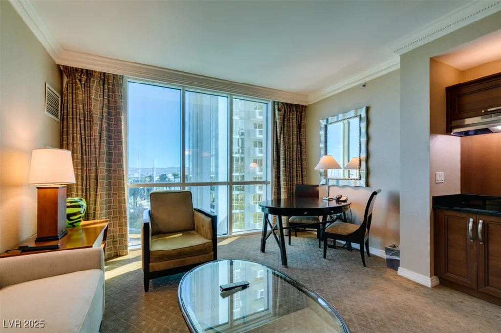 125 HARMON, Las Vegas, NV 89109