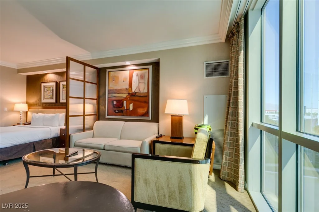 125 HARMON, Las Vegas, NV 89109
