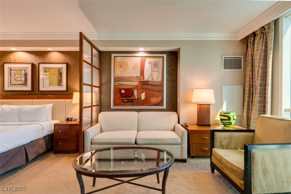125 HARMON, Las Vegas, NV 89109