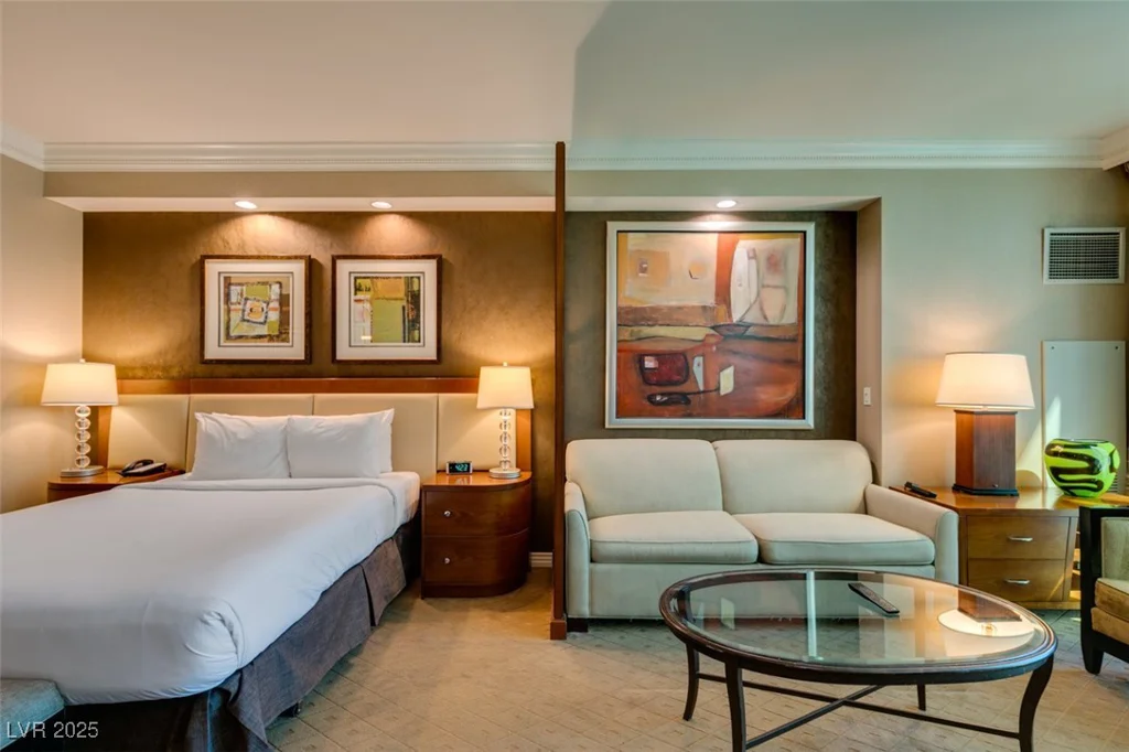 125 HARMON, Las Vegas, NV 89109