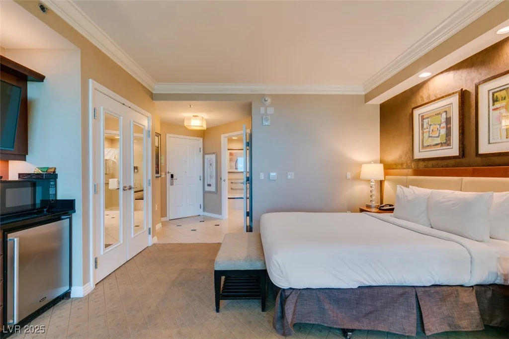 125 HARMON, Las Vegas, NV 89109