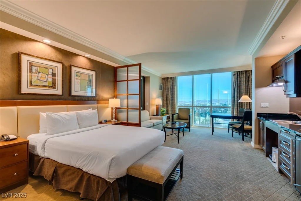 125 HARMON, Las Vegas, NV 89109
